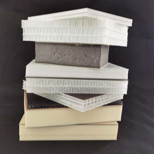 使(shǐ)用熱塑蜂窩(wō)闆/蜂窩三明(ming)治闆優勢有(yǒu)哪些？