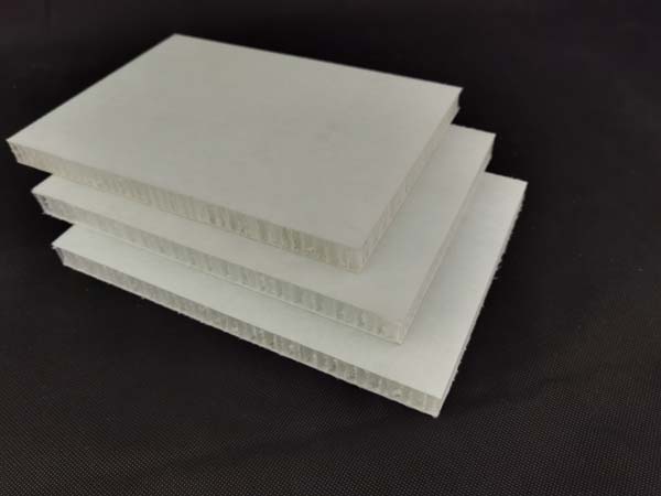 連續(xu)纖維增強熱(re)塑性複合材(cai)料（cfrt）預浸料的(de)加工方法